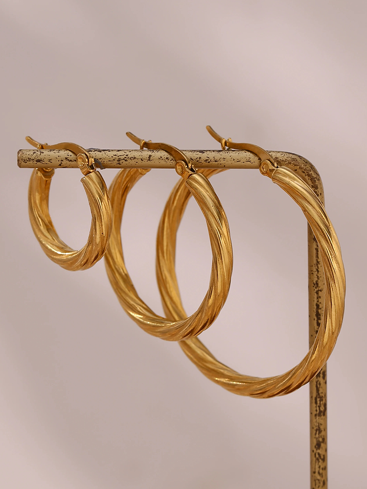 Blake Gedraaide Oorringen Goud 40 mm