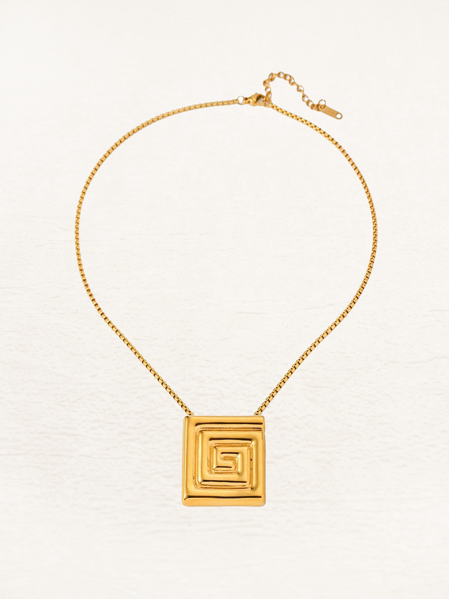 Lise Vierkante Geometrische Statement Ketting Goud