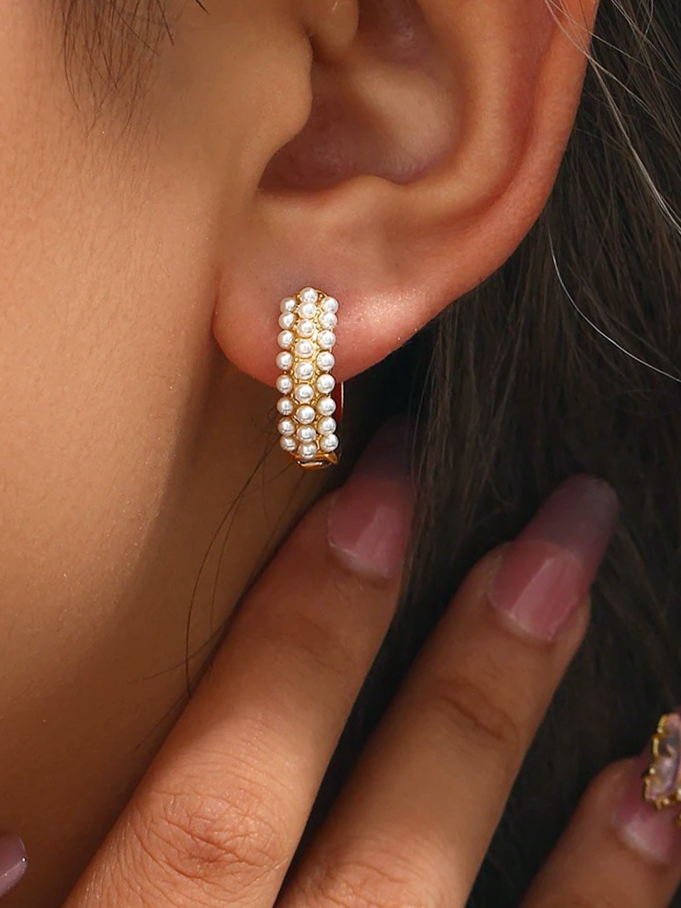Liselot Parel Huggie Hoops Goud