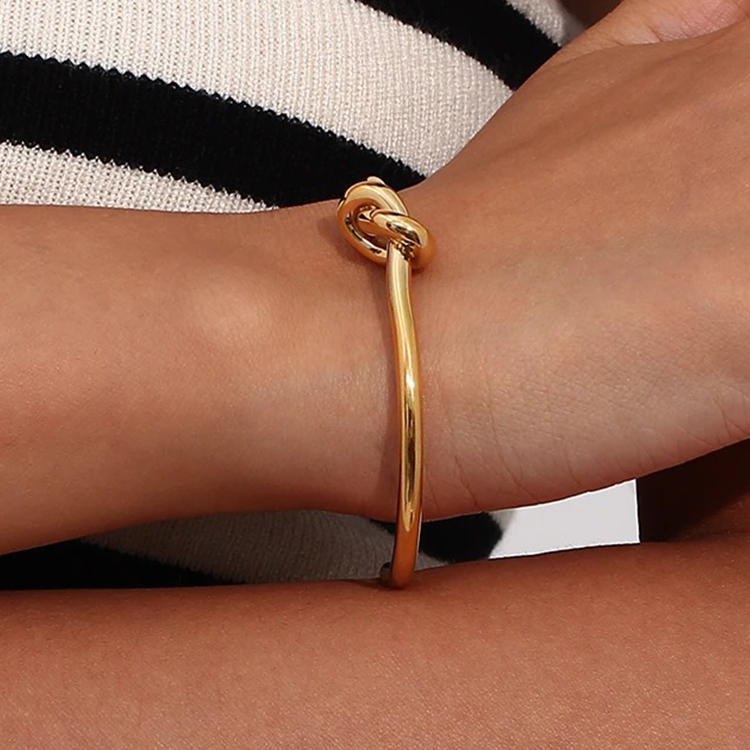 Marit Bangle - Rosa Jewels