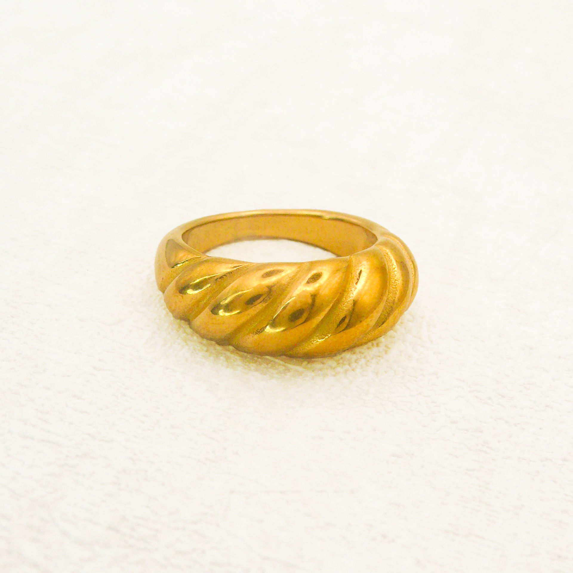 Mies Croissant Ring - Rosa Jewels