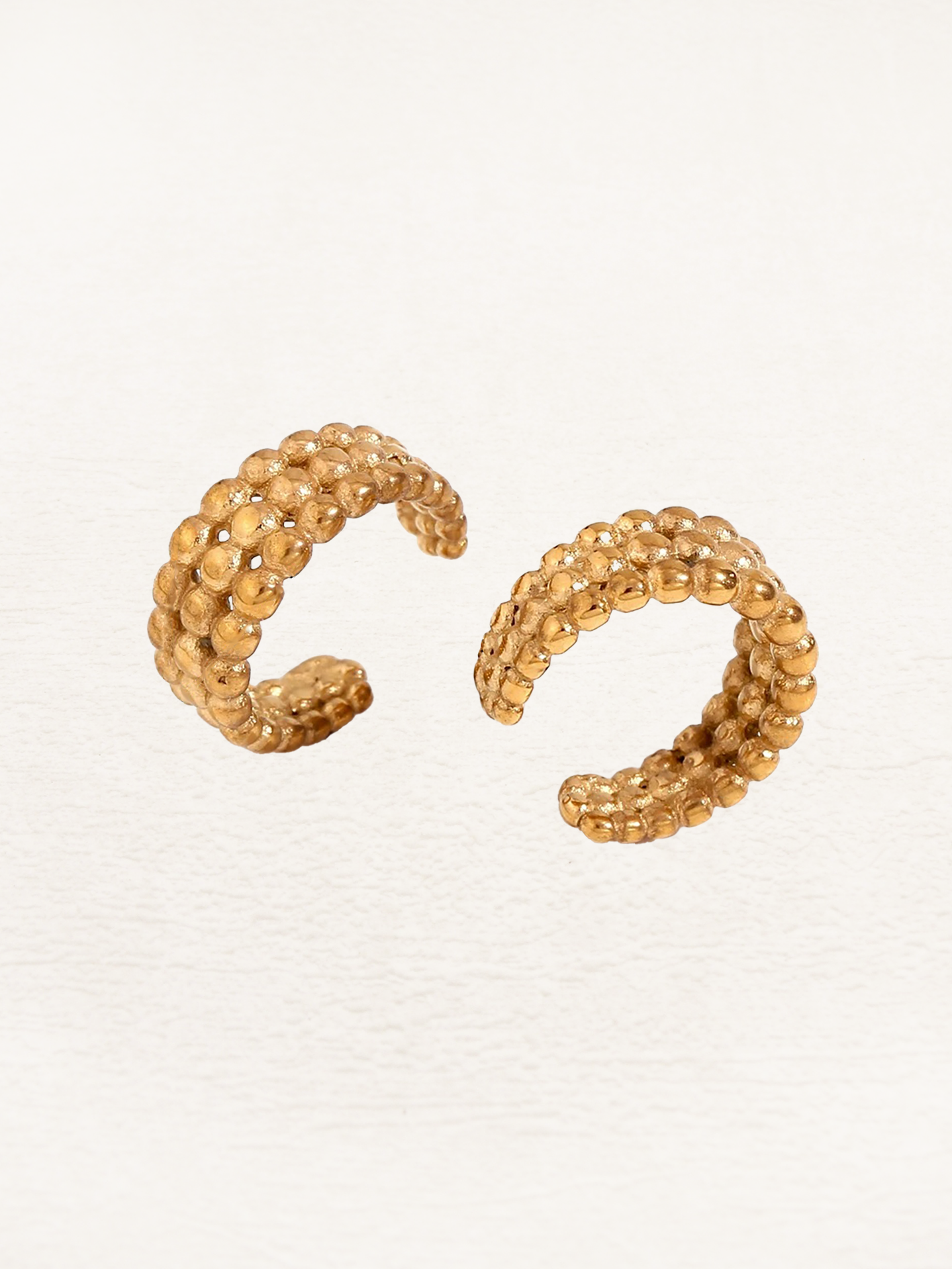 Niké Chunky Ear Cuff Goud