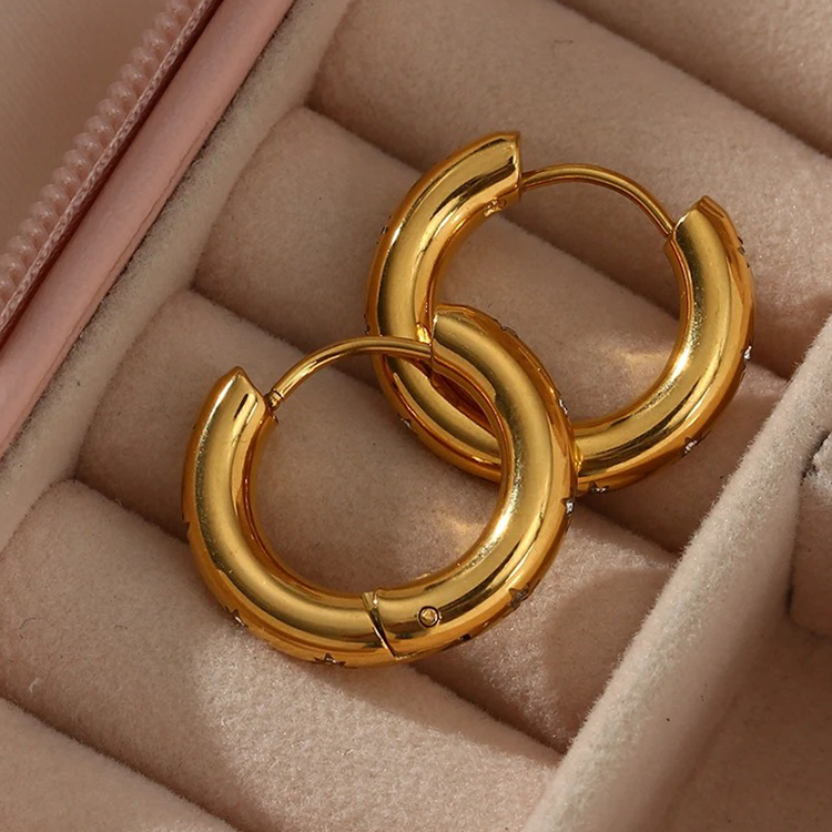 Sadie Star Hoops - Rosa Jewels