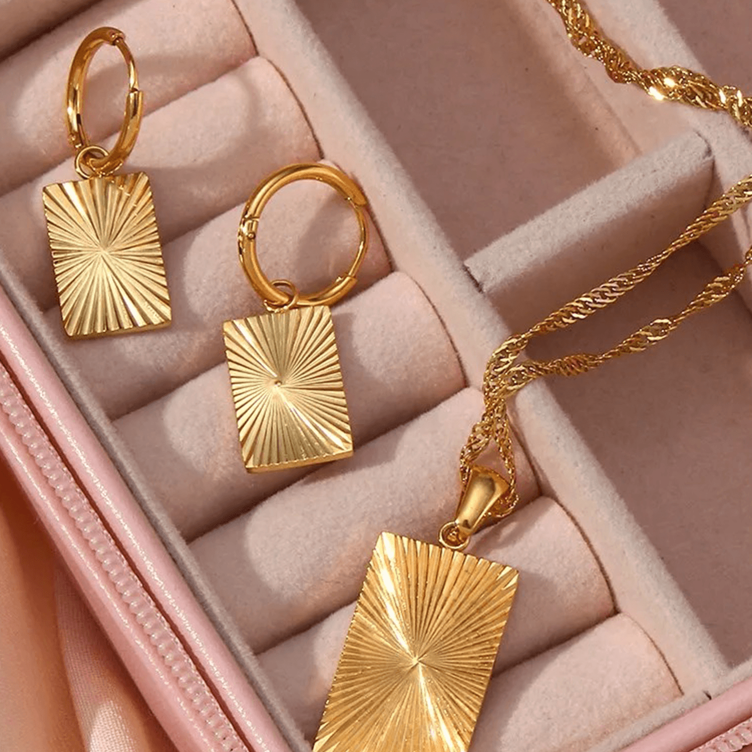 Stella Charm Ketting - Rosa Jewels