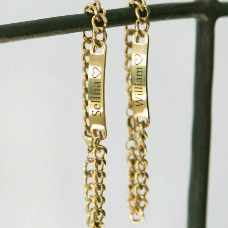 Virelle-Armbanden-Virelle | Koppel Armbanden – Graveerbare Plaat, Gepolijste Afwerking, Tijdloos Cadeau