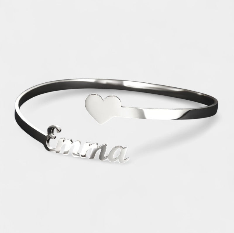 Virelle-Bracelet-Virelle Armband - Rvs open cuff armband met hartbedel en naam