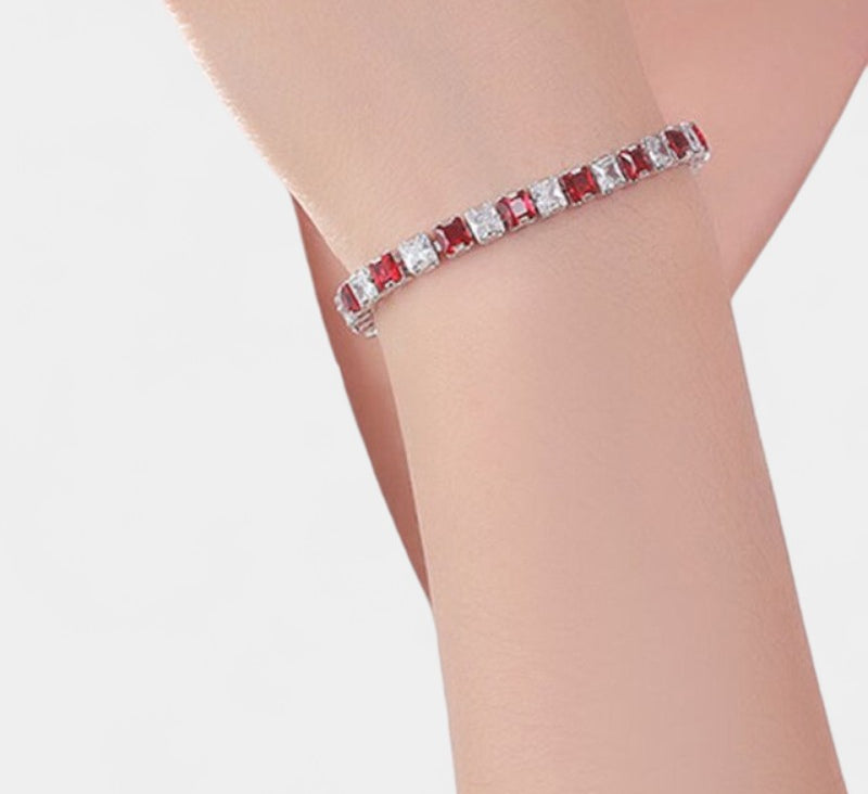 Virelle-Bracelet-Virelle Tennis chain bracelet - Elegante armband met schitterende zirconia