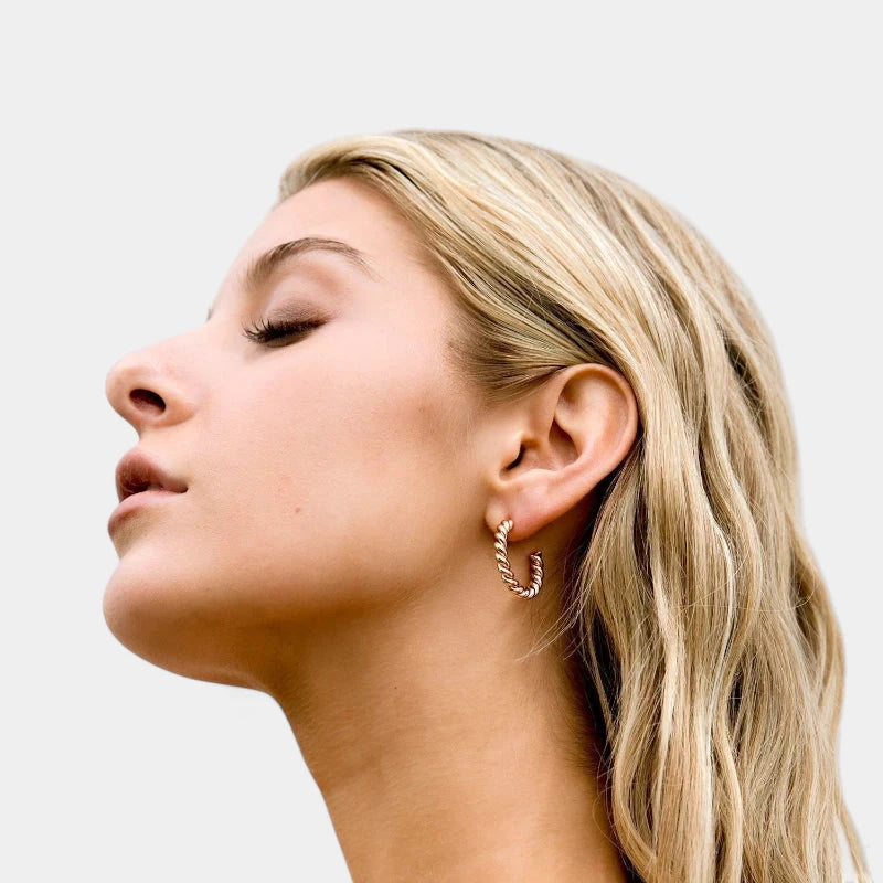 Virelle-Earring-Virelle | Dames Oorbellen – Gedraaide Hoepel, Casual & Tijdloos Design