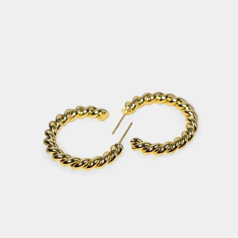 Virelle-Earring-Virelle | Dames Oorbellen – Gedraaide Hoepel, Casual & Tijdloos Design