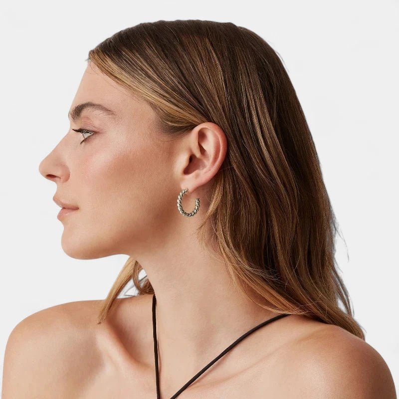 Virelle-Earring-Virelle | Dames Oorbellen – Gedraaide Hoepel, Casual & Tijdloos Design