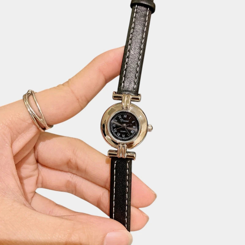 Virelle-Horloges-Virelle | Dames Horloge – Retro Ronde Kast, Leren Band met Stiksel