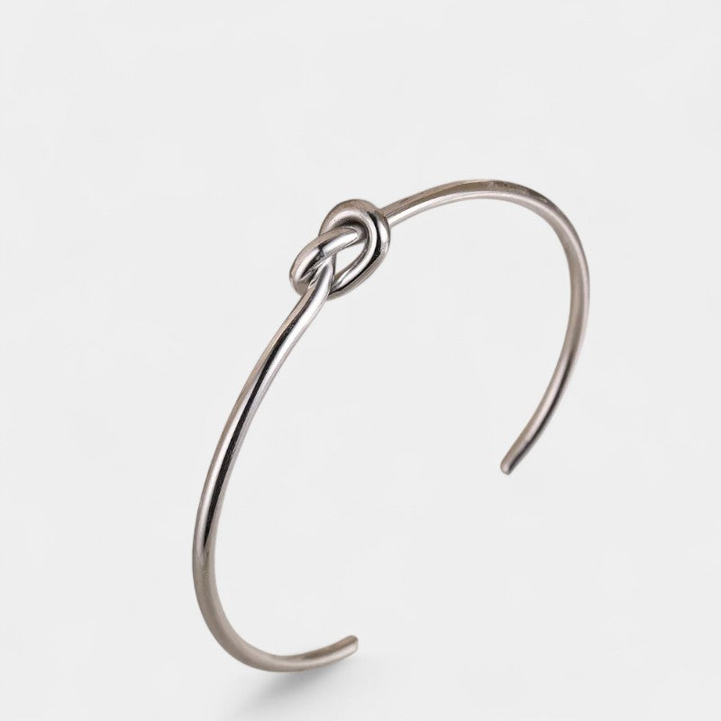 Virelle-Jewelry Bracelet Bangle-Virelle Armband - Elegante twisted knot bangle in goud