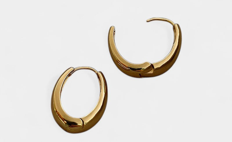 Virelle-Jewelry Earring Hoop-Virelle Oorbellen - Tijdloze gouden hoops voor elke gelegenheid
