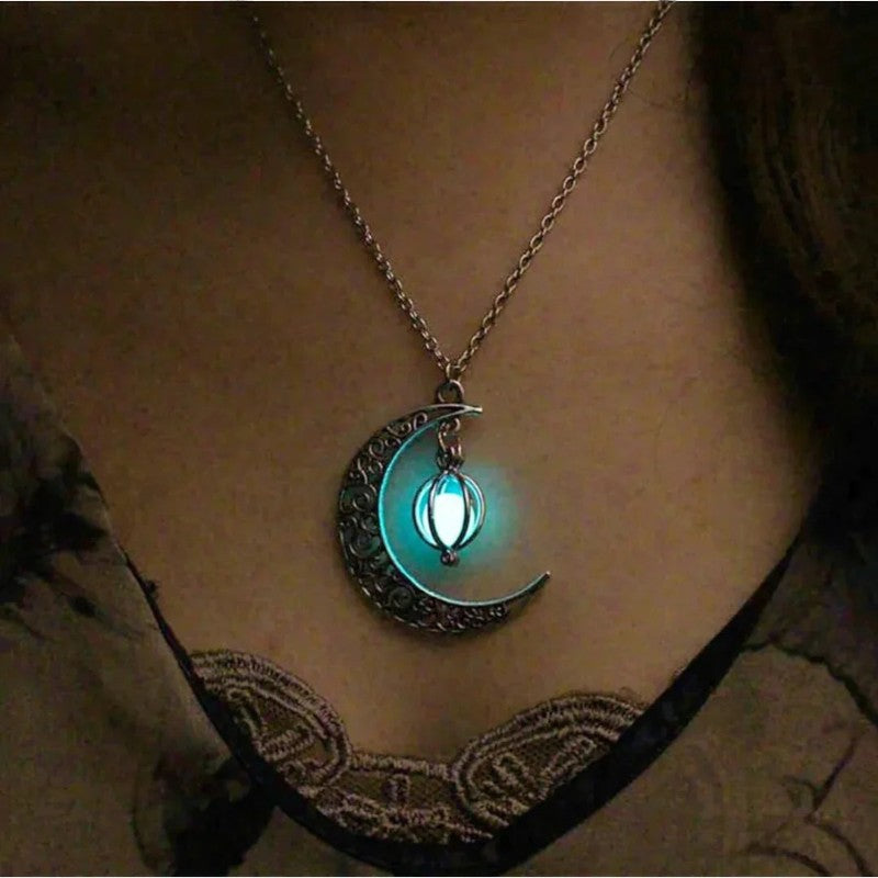 Virelle-Jewelry Necklace Moon-Virelle Ketting - Moon and orb pendant necklace met maansteen