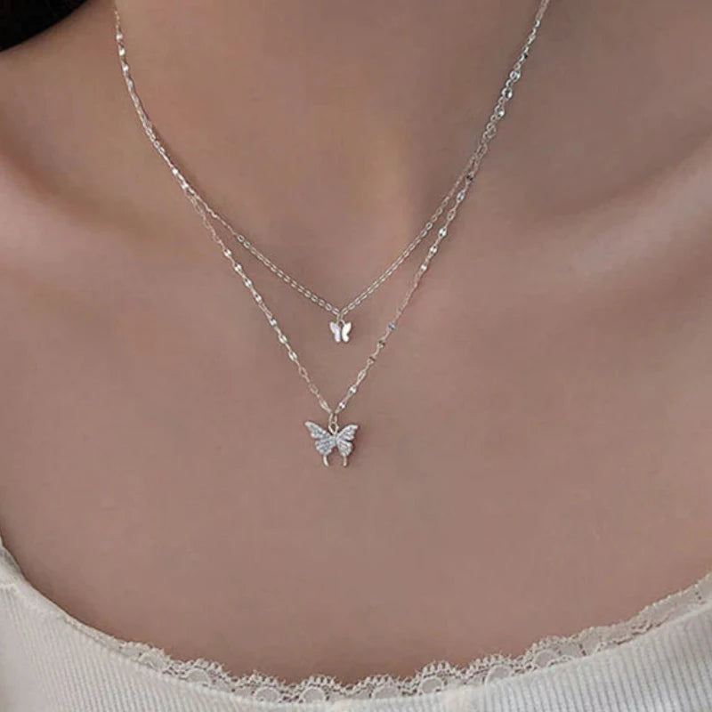 Virelle-Jewelry-Virelle | Dames Ketting Set – Zilver, Dubbele Ketting, Glanzende Vlinderhanger