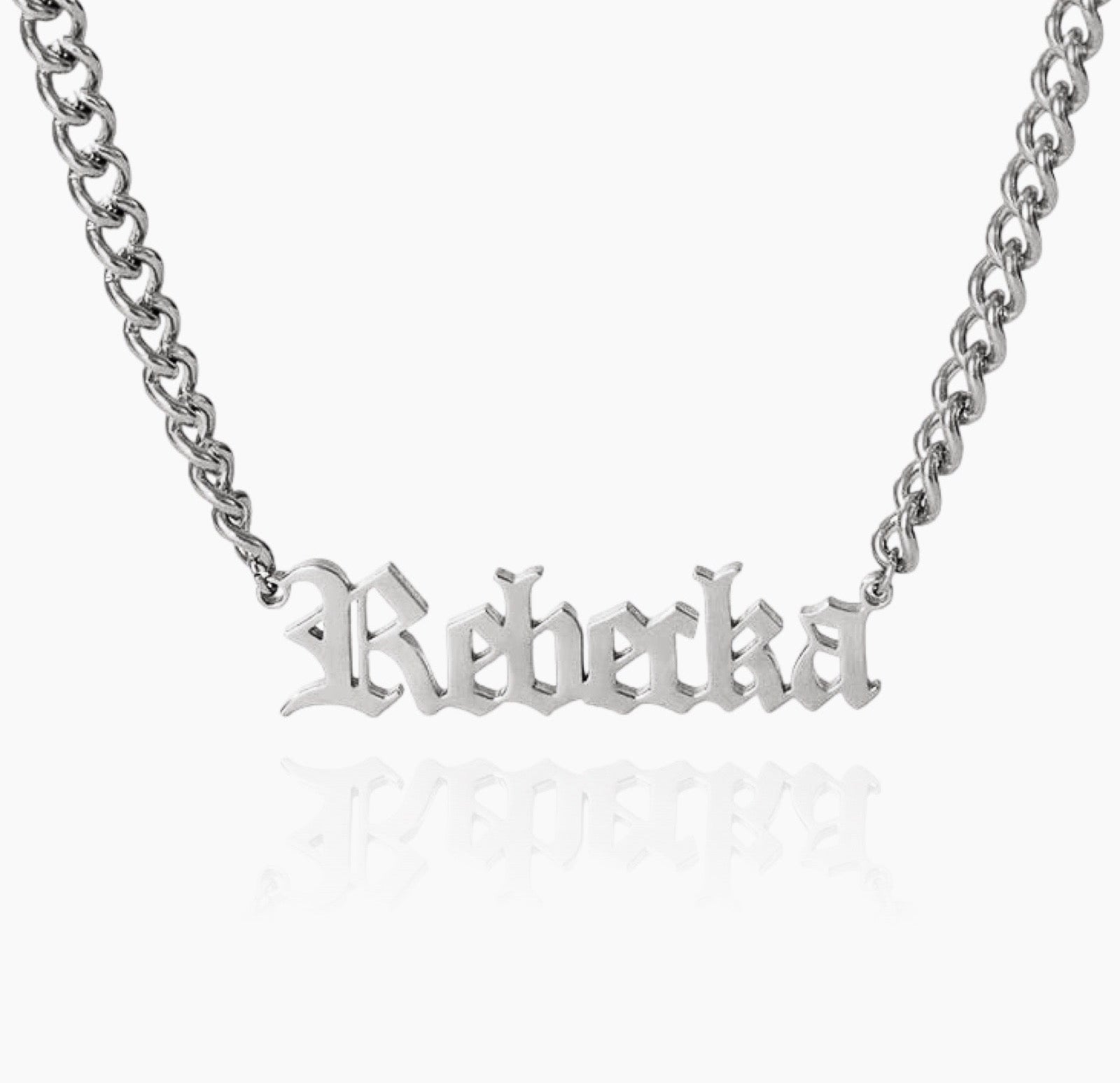 Virelle-Necklace-Virelle | Dames Halsketting – Gepersonaliseerde Naam, Fijn Scriptontwerp