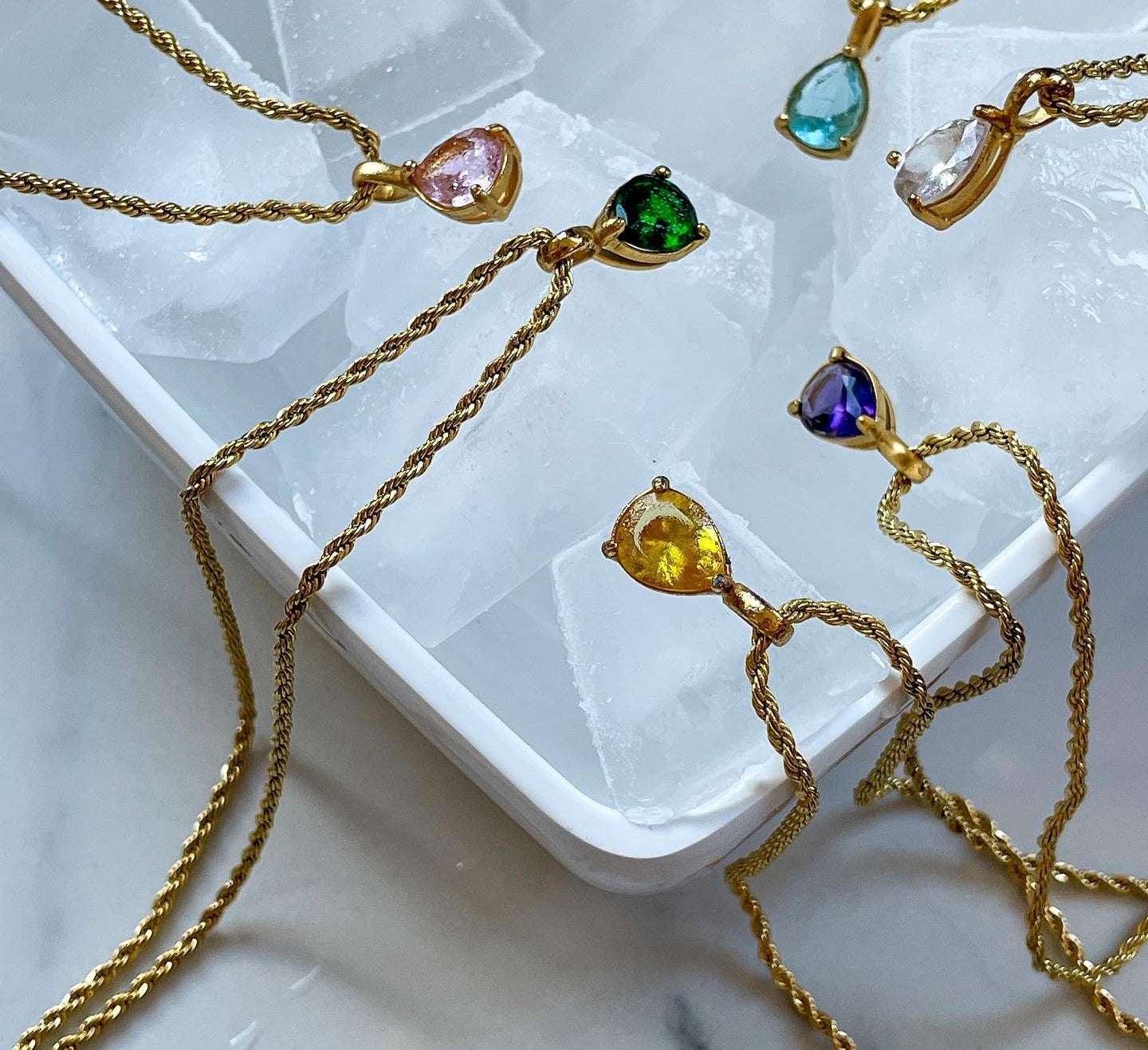 Virelle-Necklace-Virelle | Dames Ketting – Edelsteen Hanger, Geboortesteen Ontwerp, Fijne Verstelbare Ketting