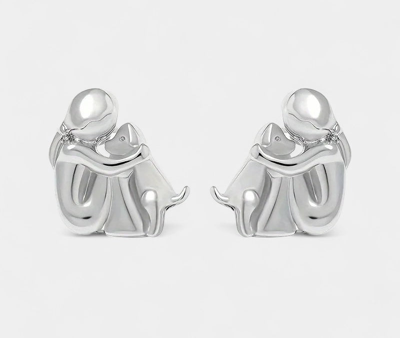 Virelle-Oorstekers-Virelle | Dames oorstekers – roestvrij staal, tweekleurig ontwerp, omhelzende figuur met hond