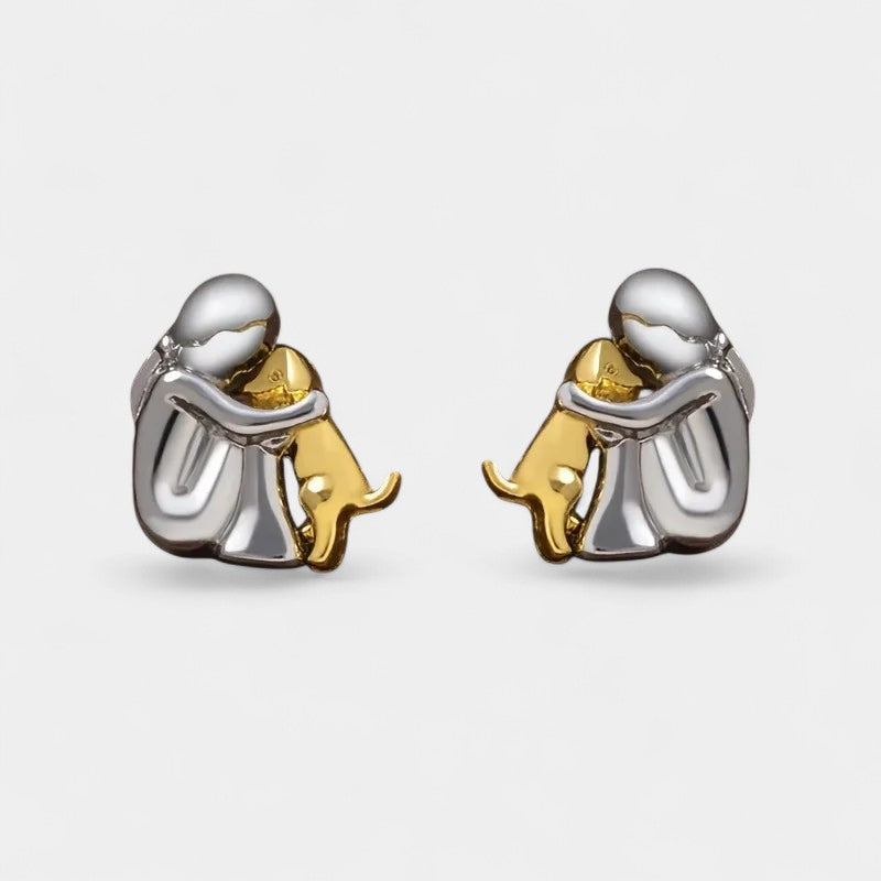 Virelle-Oorstekers-Virelle | Dames oorstekers – roestvrij staal, tweekleurig ontwerp, omhelzende figuur met hond