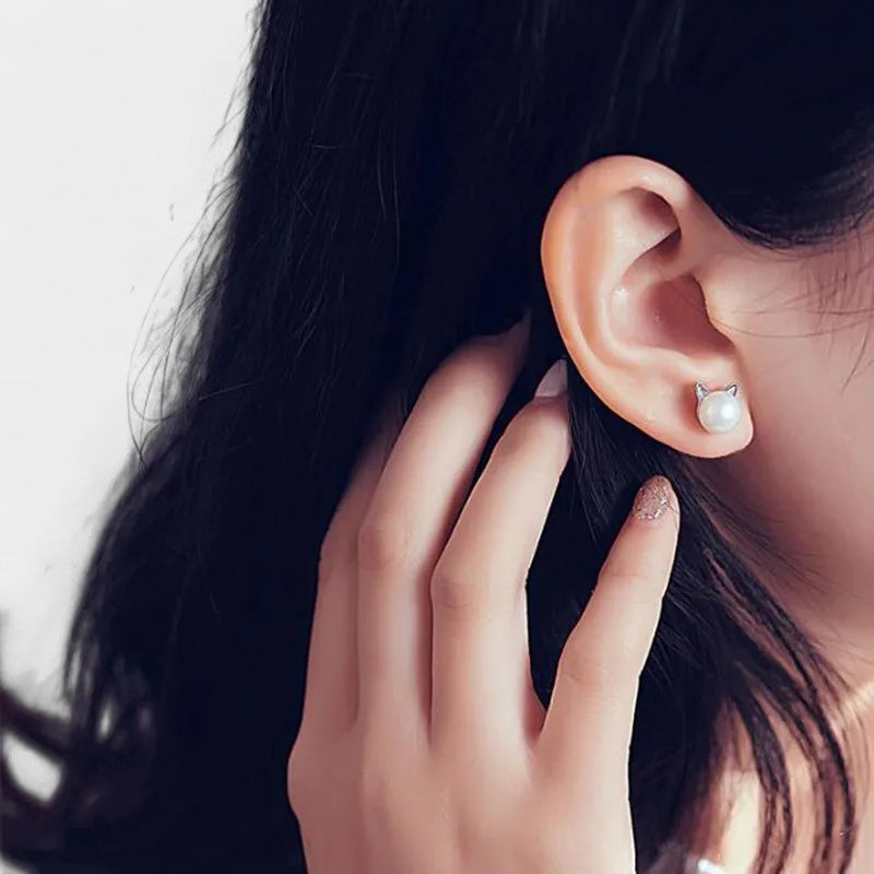 Virelle-Oorstekers-Virelle | Dames oorstekers – sterling zilver, parelontwerp met kattenoren, glanzende afwerking