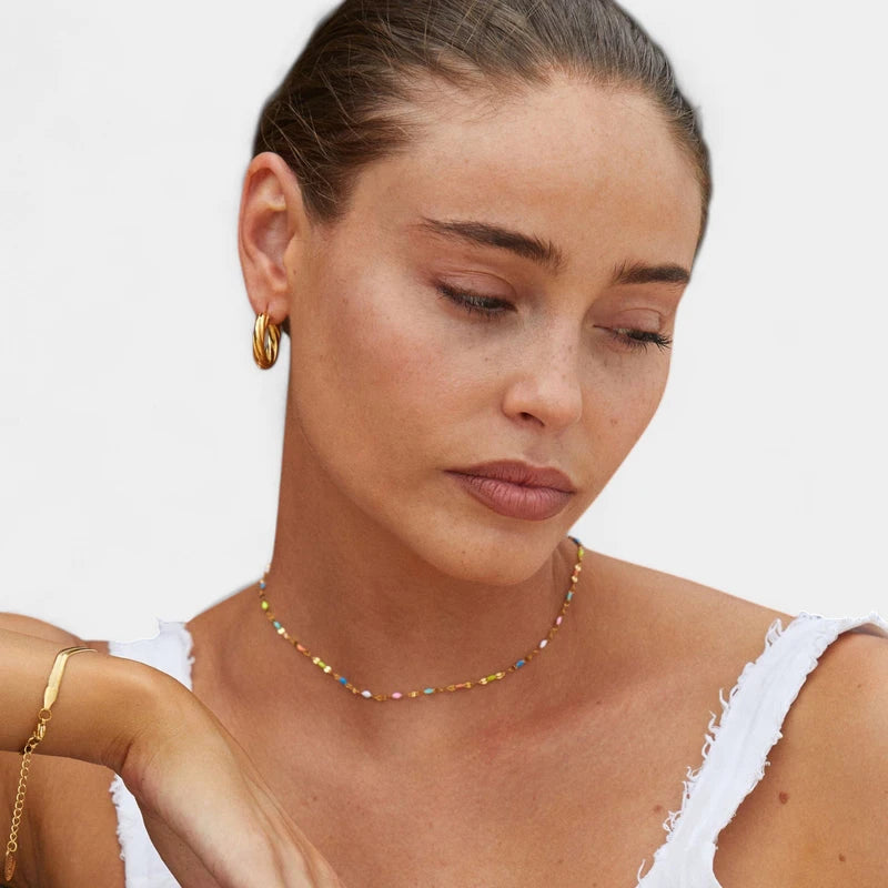 Virelle-Rainbow Gleam - €15.81-Virelle | Dames Ketting – Fijn Metaal, Subtiel Design, Tijdloos en Elegant