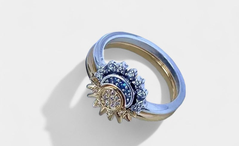 Virelle-Ring-Virelle Ring - Sparkling Moon-Sun Crystal Ring van zilver