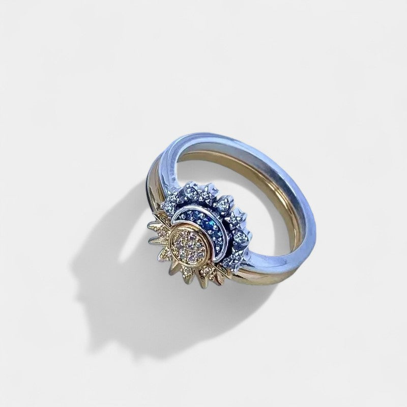 Virelle-Ring-Virelle Ring - Sparkling Moon-Sun Crystal Ring van zilver