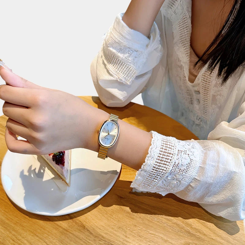 Virelle-Virelle | Dames Horloge – Quartz Uurwerk, Armbandstijl Kast, Elegant Vintage Design