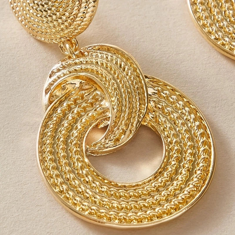 Virelle-Virelle | Dames Oorbellen – Geometrische Grote Cirkel, Vergulde Metaal, Hangend Design