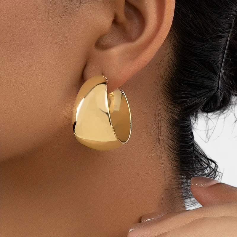 Virelle-Virelle | Dames Oorringen – Metaal Gladde Afwerking, Chunky Gevormd Design