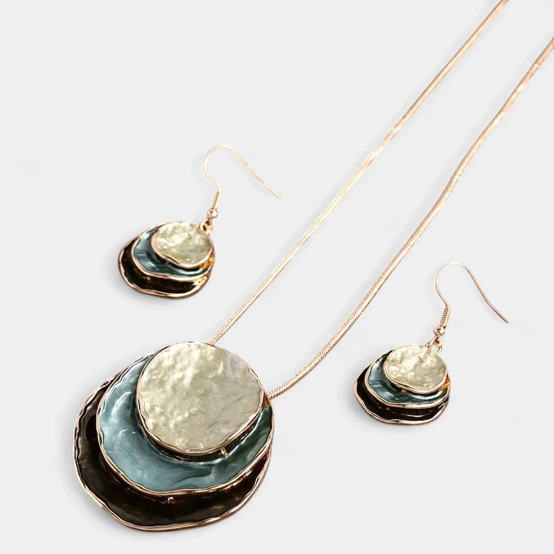 Virelle-Virelle | Dames Sieradenset – Boheemse Drie-Lagen Cirkel, Zinklegering met Gouden Emaille, Elegant Ontwerp