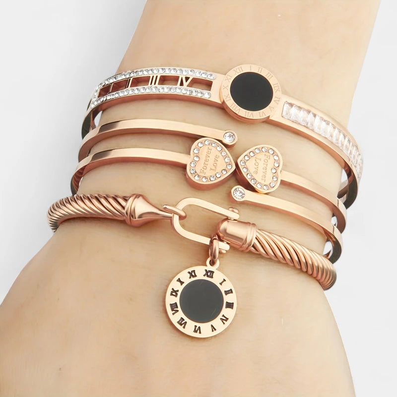 Virelle-Virelle | Dames armbandenset – Roestvrij staal, Romeinse cijfers, Hartvormige strassbedel