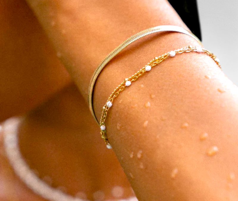 Virelle-Virelle | Damesarmband – Dubbele witte kralen, verstelbare sluiting