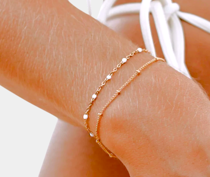 Virelle-Virelle | Damesarmband – Dubbele witte kralen, verstelbare sluiting