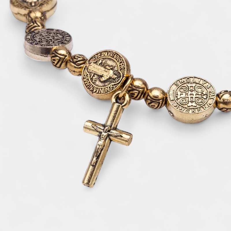 Virelle-Virelle | Damesarmband – Tweekleurige kruis-bedel, verstelbare schakel