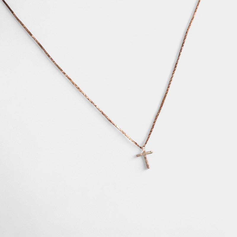 Virelle-Virelle Ketting - Rhinestone-Encrusted Cross Pendant Necklace