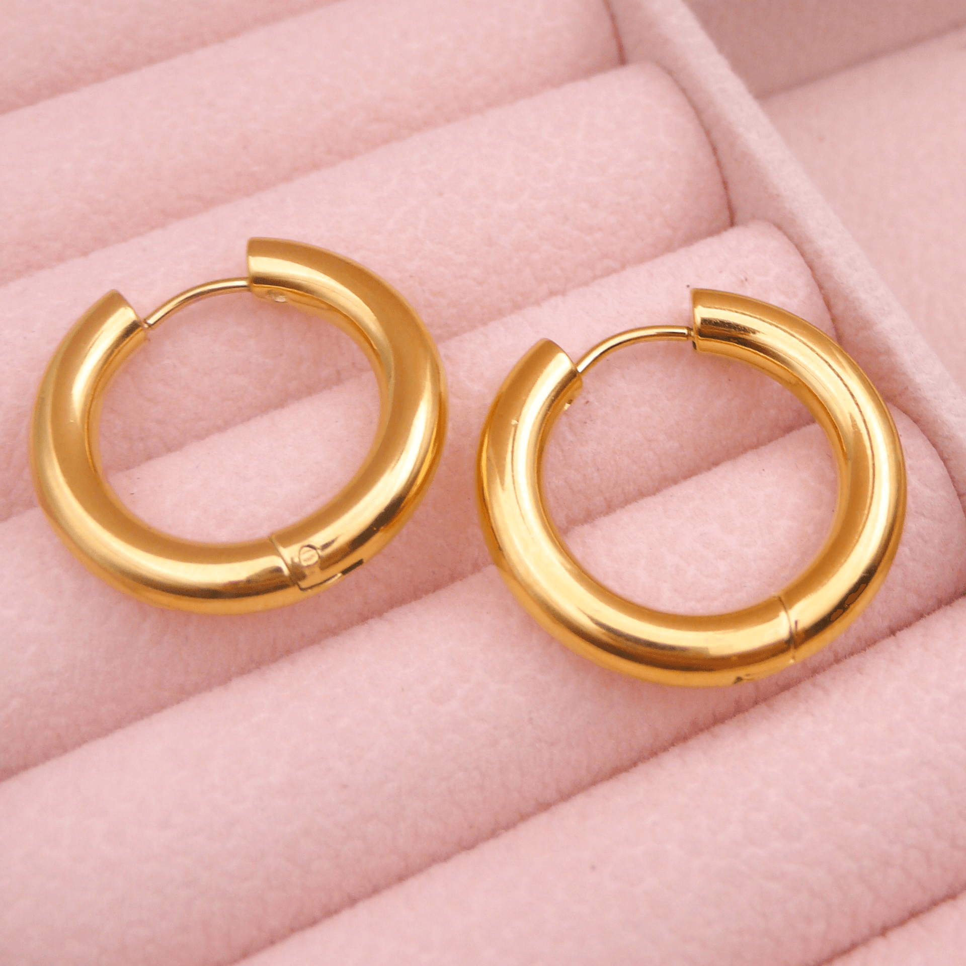 Yara Hoops - Rosa Jewels