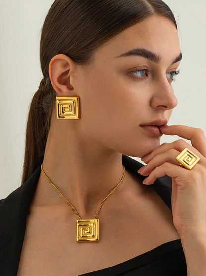 Lise Vierkante Geometrische Statement Ketting Goud