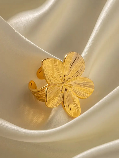 Rianne Flower Blossom Statement Ring Goud