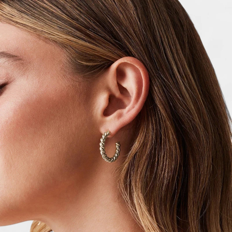 Virelle-Earring-Virelle | Dames Oorbellen – Gedraaide Hoepel, Casual & Tijdloos Design