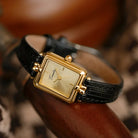 Virelle-Horloges-Virelle | Dames Horloge – Slank Kastontwerp, Leren Bandje met Textuur