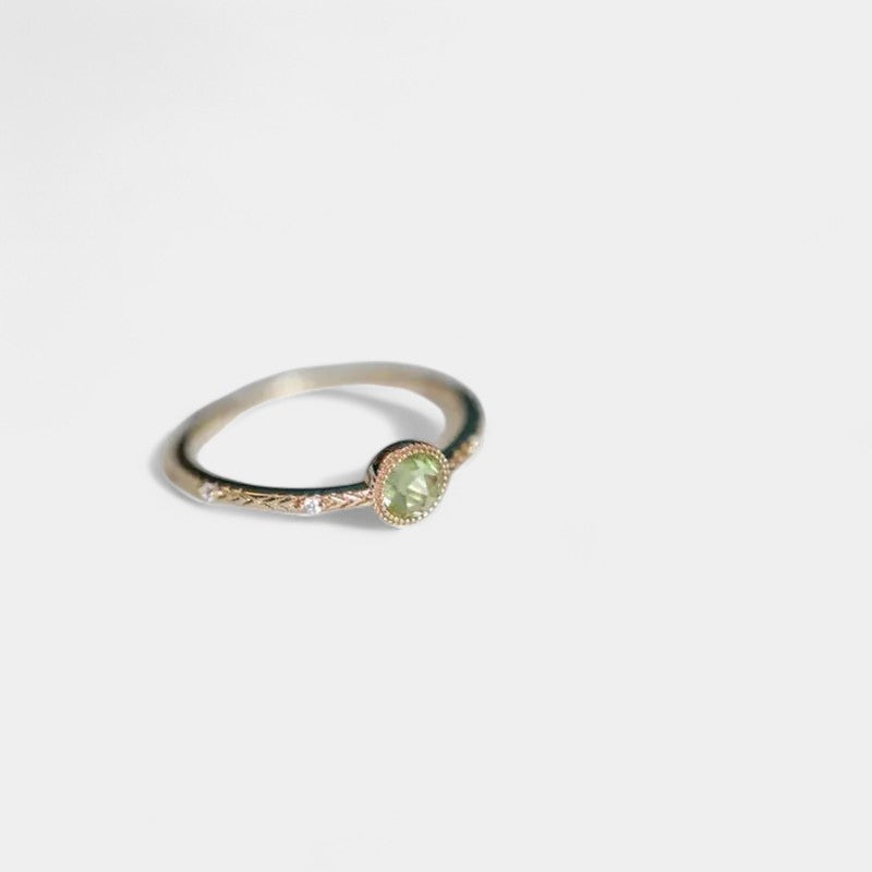  Virelle-Jewelry Ring Standard-Virelle Freen peridot beauty ring - Elegante ring met peridoot en diamanten