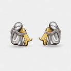 Virelle-Oorstekers-Virelle | Dames oorstekers – roestvrij staal, tweekleurig ontwerp, omhelzende figuur met hond