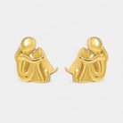 Virelle-Oorstekers-Virelle | Dames oorstekers – roestvrij staal, tweekleurig ontwerp, omhelzende figuur met hond