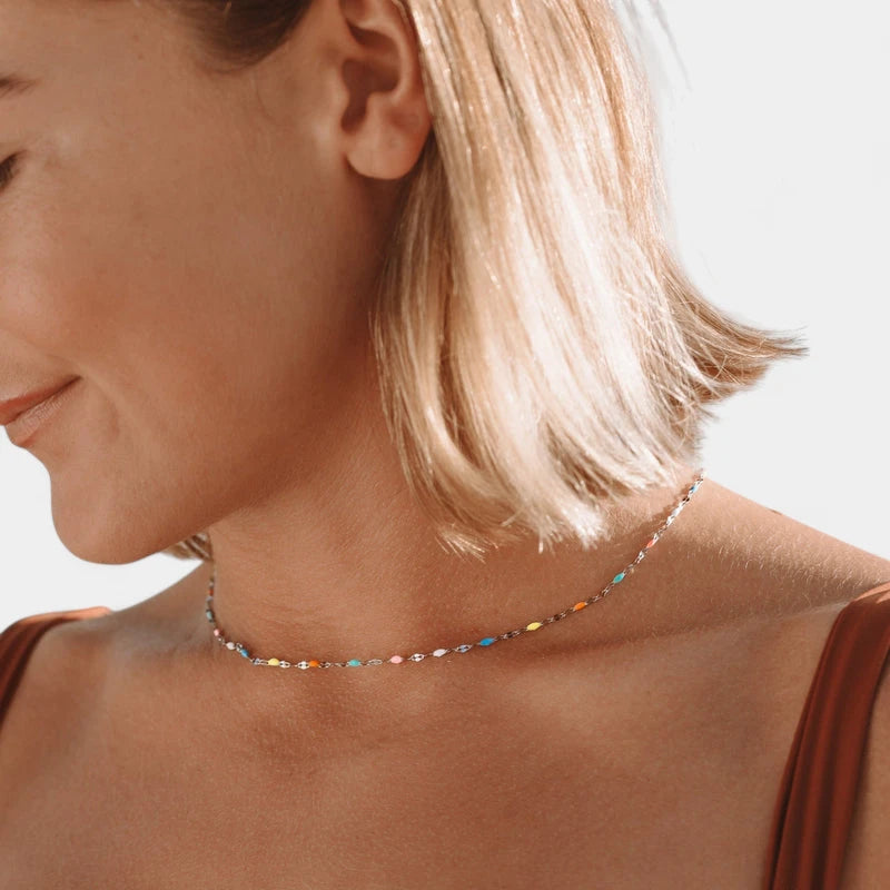 Virelle-Rainbow Gleam - €15.81-Virelle | Dames Ketting – Fijn Metaal, Subtiel Design, Tijdloos en Elegant