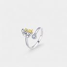 Virelle-Ring-Virelle | Dames ring – sterling zilver, verstelbaar ontwerp, zirkonia-accent, omhelzende figuur met hond