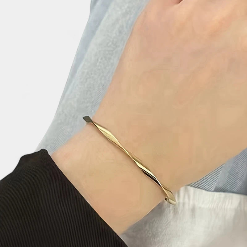 Virelle-Virelle | Dames Armband – Minimalistisch, Gedraaide Verstelbare Cuff