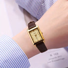 Virelle-Virelle | Dames Horloge – Rechthoekige Quartz Kast, Leren Band, Datumweergave