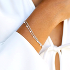 Virelle-Virelle | Damesarmband – Dubbele witte kralen, verstelbare sluiting